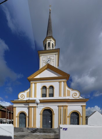 L'église Saint-Jacques du Carbet.